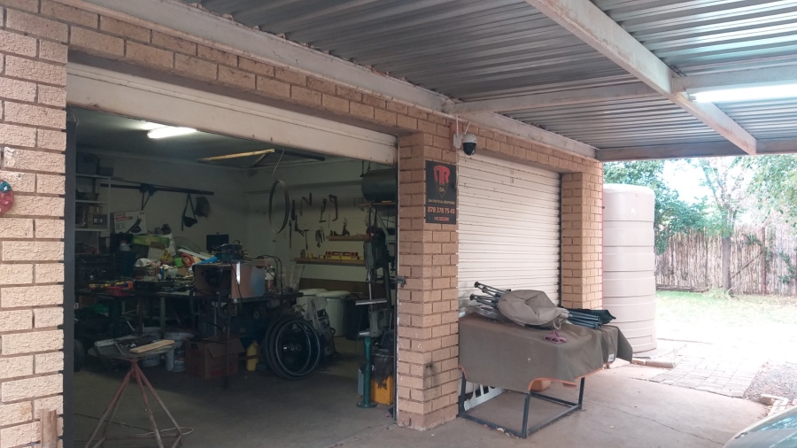 3 Bedroom Property for Sale in Bloemfontein Rural Free State